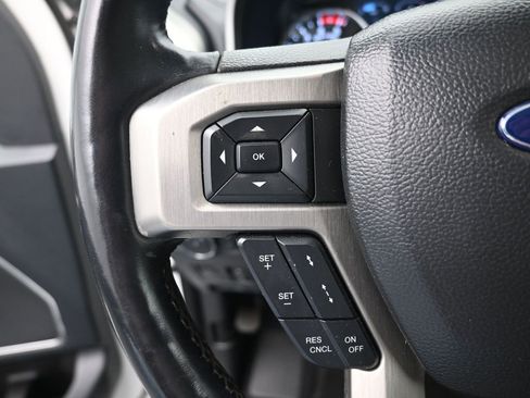 Used 2022 Ford F450 Platinum w/ FX4 Off-Road Package image 7