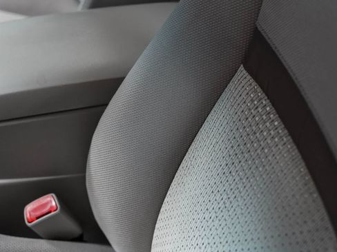 Used 2014 Toyota Camry LE FWD image 19