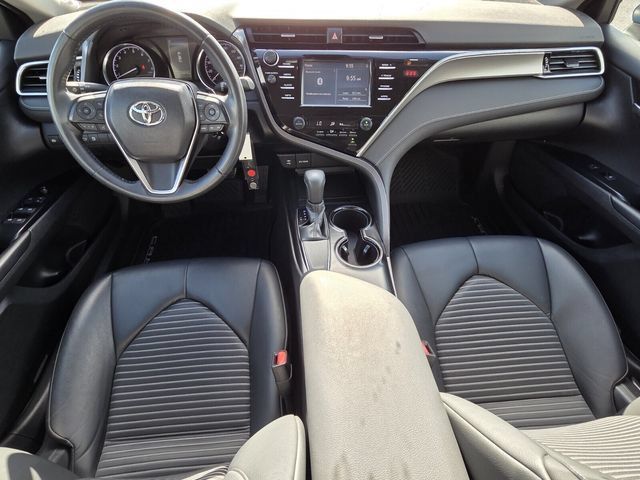 Used 2018 Toyota Camry SE w/ Moonroof Package FWD image 11