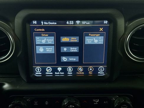 Used 2018 Jeep Wrangler Unlimited Sahara w/ Uconnect 4C Nav & Sound Group image 21