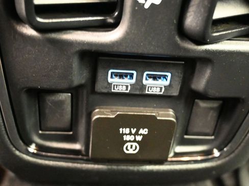 Used 2020 Jeep Grand Cherokee Limited image 13