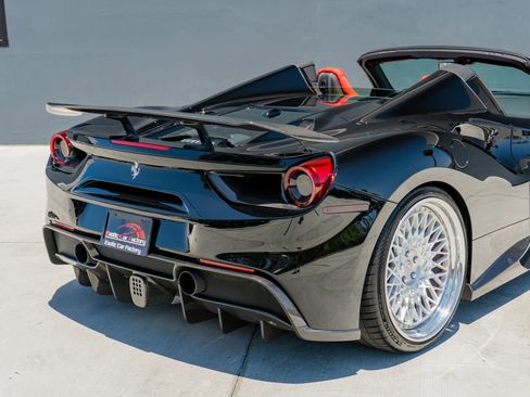 Used 2018 Ferrari 488 Spider RWD image 40