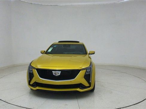 Used 2025 Cadillac CT5 V w/ Technology Package image 64