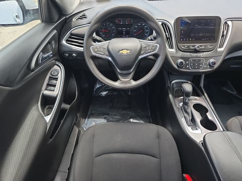 Used 2022 Chevrolet Malibu LT FWD image 18