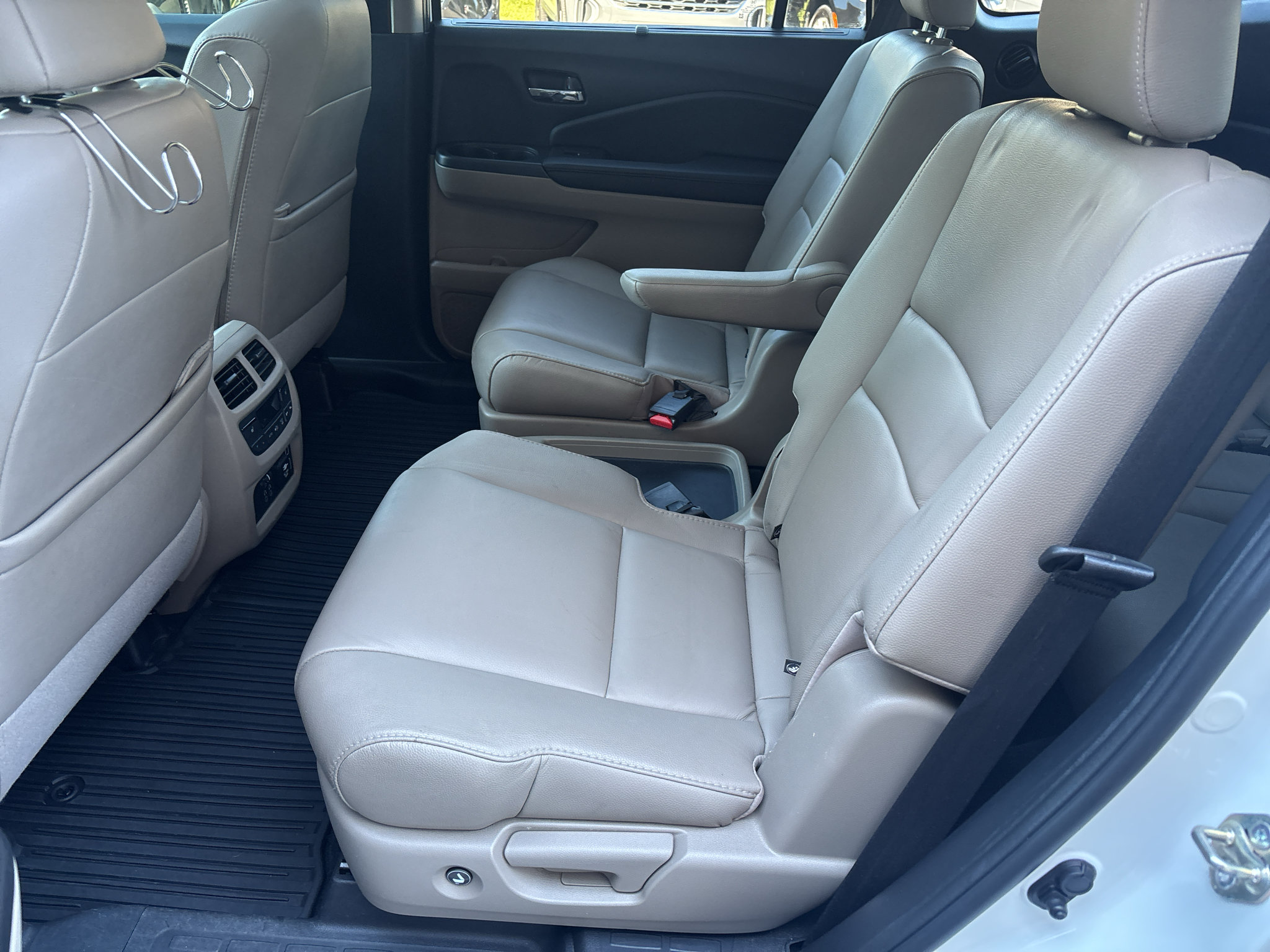 Used 2021 Honda Pilot Touring image 24