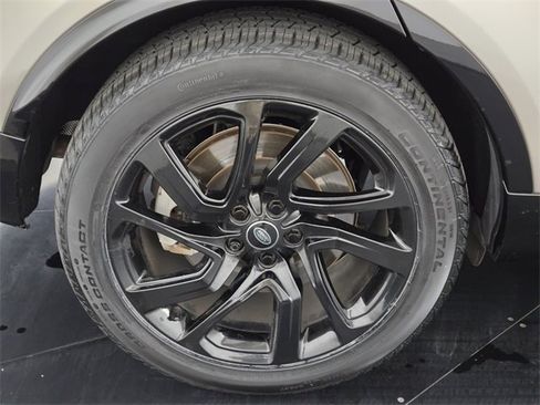 Used 2021 Land Rover Discovery S R-Dynamic image 10
