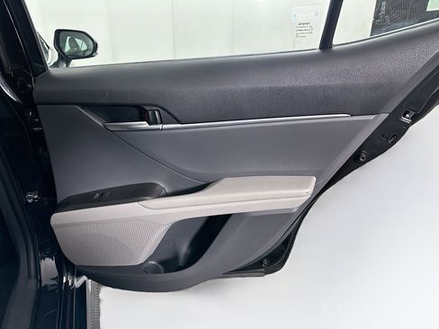 Used 2022 Toyota Camry SE FWD image 27
