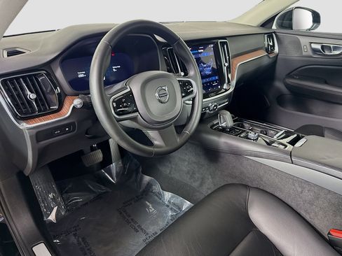 Used 2023 Volvo S60 T8 Plus image 23