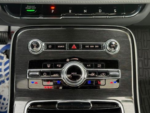 Certified 2023 Lincoln Nautilus Reserve image 17