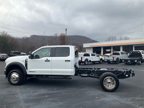 New 2026 Ford F450 XL image 8