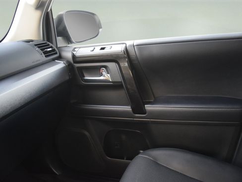 Used 2021 Toyota 4Runner Nightshade image 18