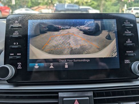 Used 2018 Honda Accord Sport image 25