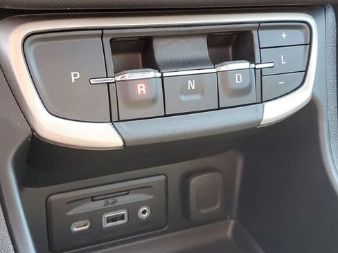 Certified 2024 GMC Terrain Denali w/ Denali Premium Package AWD/4WD image 31