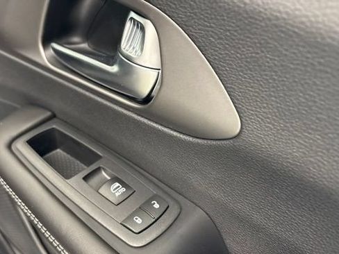New 2027 Chrysler Pacifica Limited AWD/4WD image 26