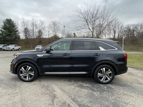 Certified 2023 Kia Sorento EX image 6