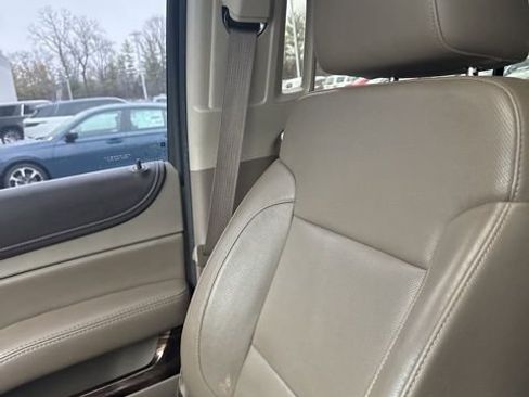 Used 2016 GMC Yukon XL SLT w/ Open Road Package image 10