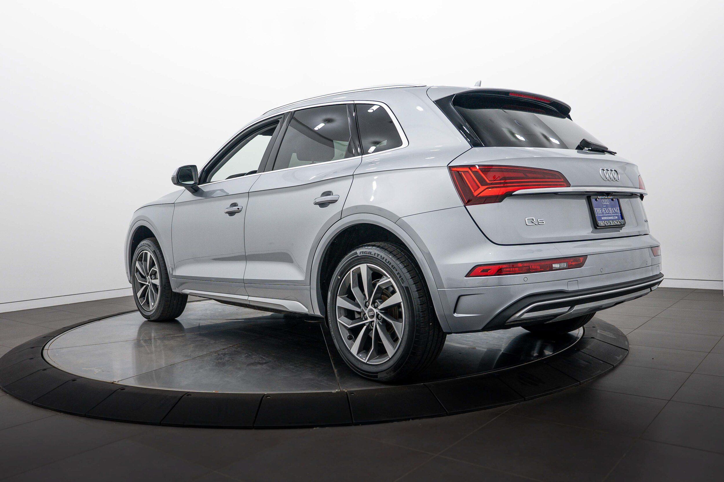 Used 2021 Audi Q5 2.0T Premium AWD/4WD image 5