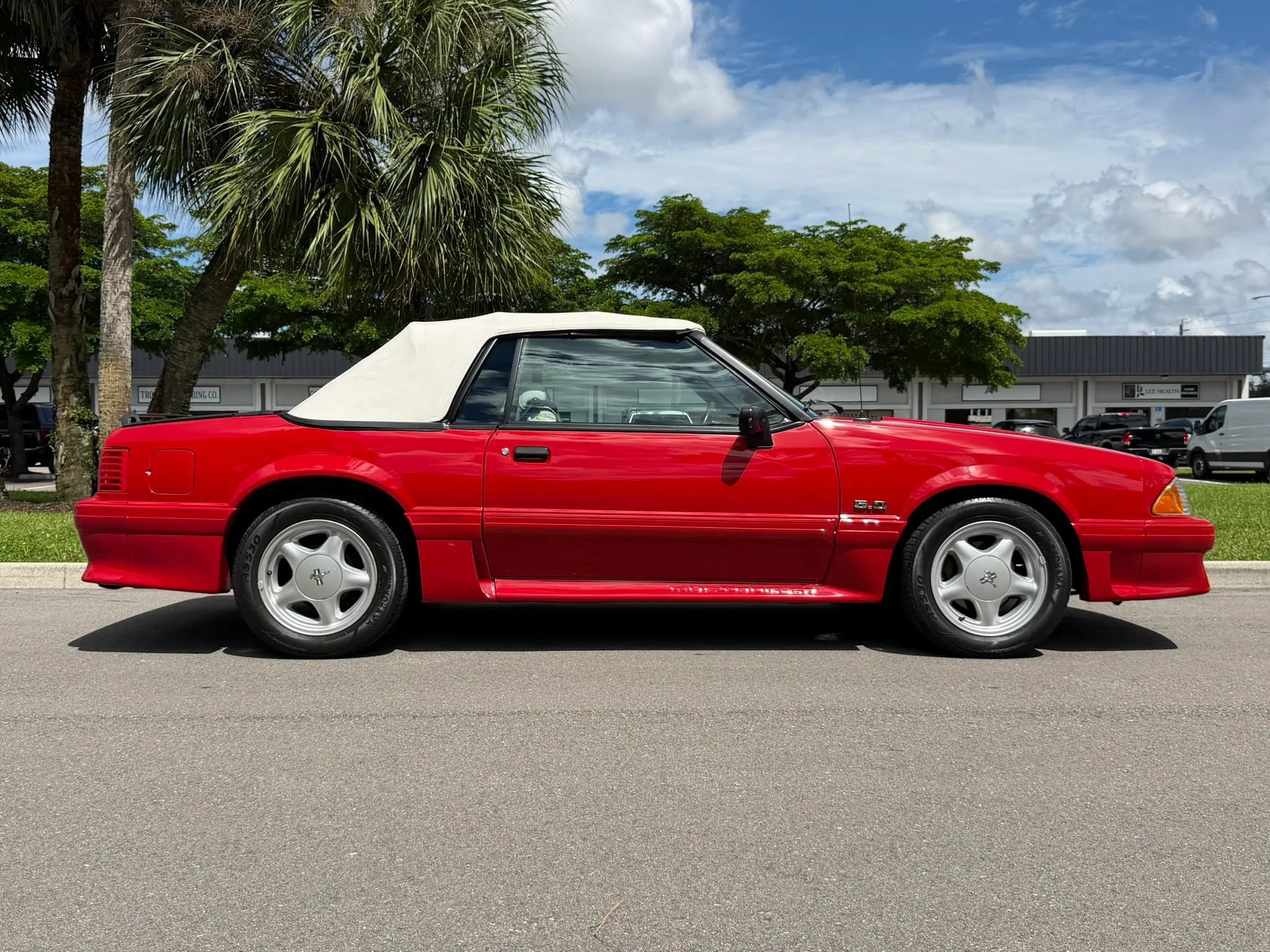 Used 1993 Ford Mustang GT RWD image 86