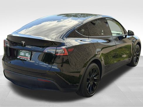 Used 2021 Tesla Model Y Long Range AWD/4WD image 6