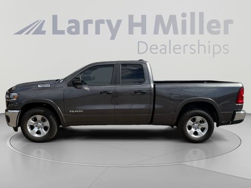 Used 2025 RAM 1500 Big Horn AWD/4WD image 2