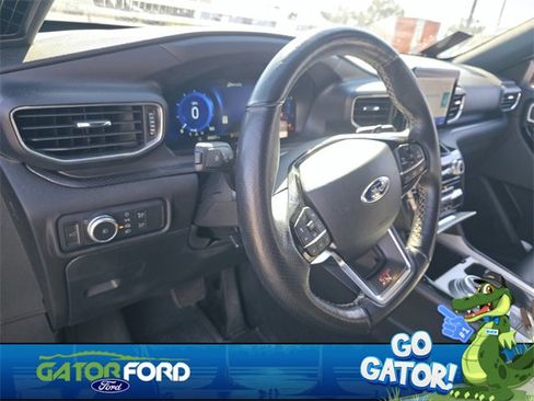 Used 2022 Ford Explorer ST w/ ST Street Pack image 11