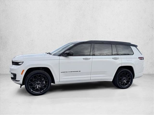 Used 2025 Jeep Grand Cherokee L Summit AWD/4WD image 4