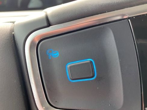 Used 2025 Ford Expedition Active image 22