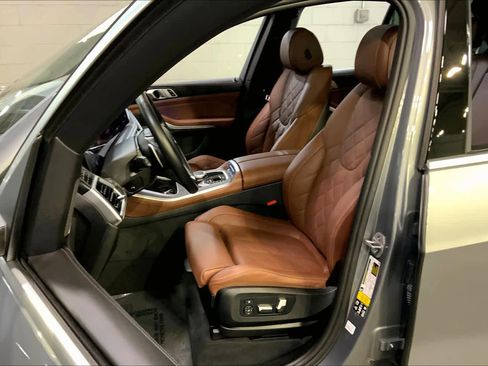 Used 2024 BMW X5 xDrive40i w/ Premium Package image 8