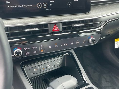 New 2025 Kia K5 EX FWD image 18