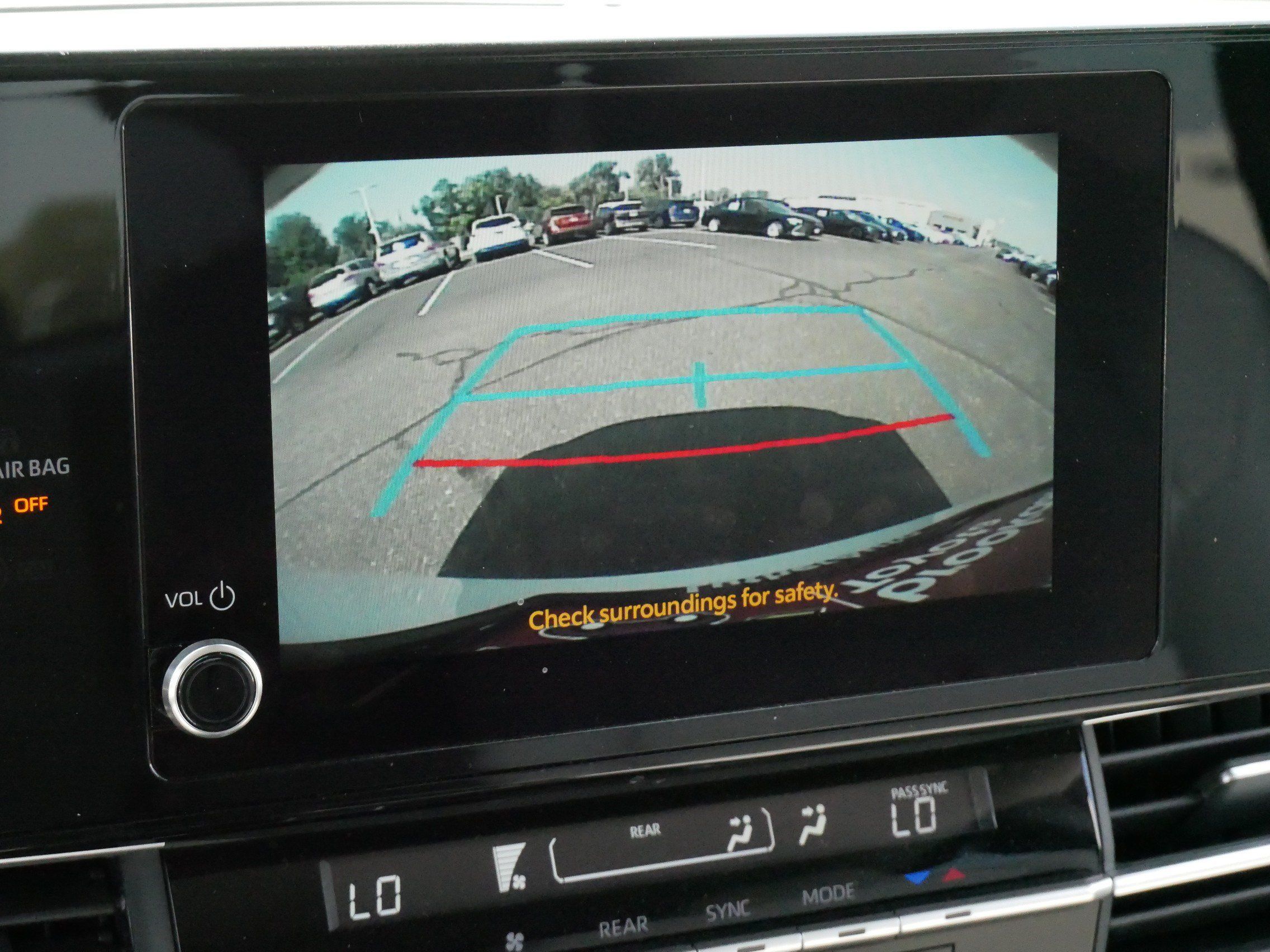 Certified 2026 Toyota Sienna LE FWD image 31