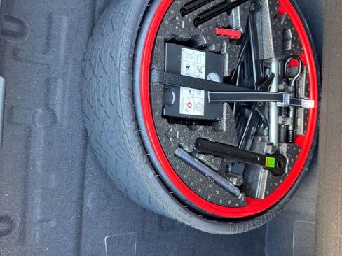 Used 2023 Porsche Cayenne image 39