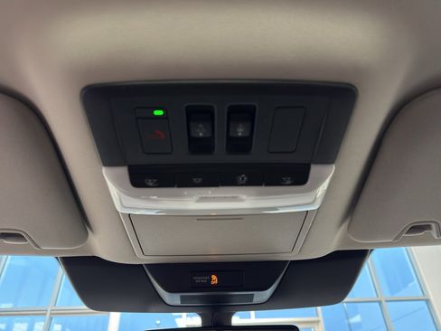 New 2026 Nissan Pathfinder SL image 21