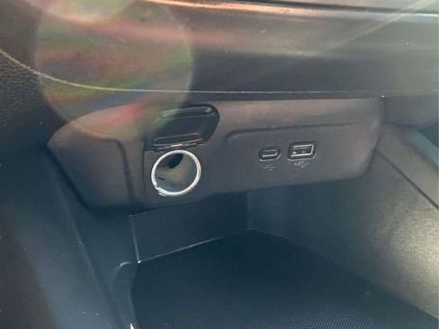 Used 2024 Chevrolet Trax LS w/ LS Convenience Package FWD image 32
