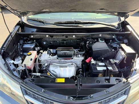 Used 2013 Toyota RAV4 XLE FWD image 9