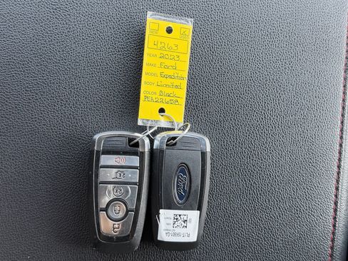 Used 2023 Ford Expedition Limited AWD/4WD image 64