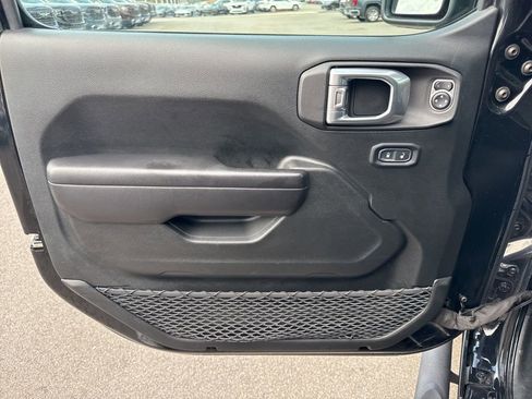 Used 2021 Jeep Wrangler Unlimited Sport AWD/4WD image 22