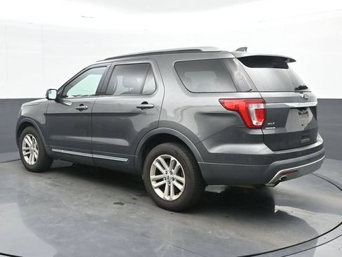 Used 2016 Ford Explorer XLT FWD image 6