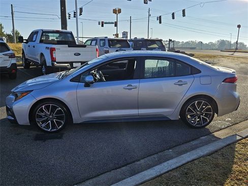 Used 2022 Toyota Corolla SE image 4