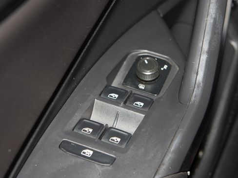 Used 2019 Volkswagen Jetta R-Line image 24