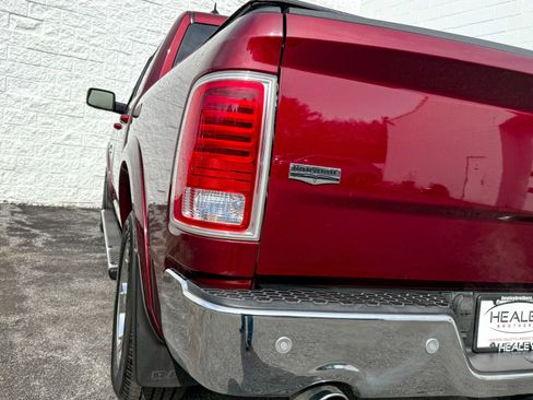Used 2017 RAM 1500 Laramie w/ Convenience Group AWD/4WD image 38