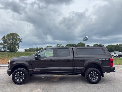 Used 2024 Ford F250 Lariat w/ Lariat Ultimate Package AWD/4WD image 8