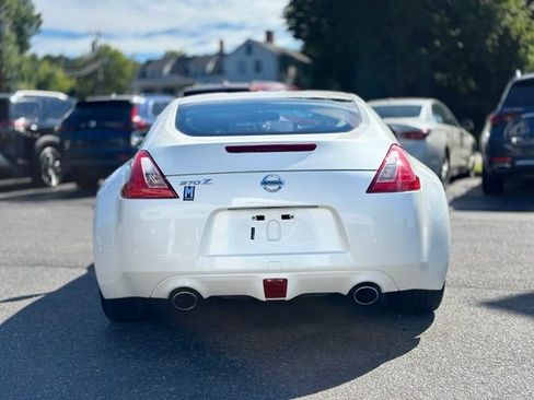 Used 2013 Nissan 370Z Coupe RWD image 5