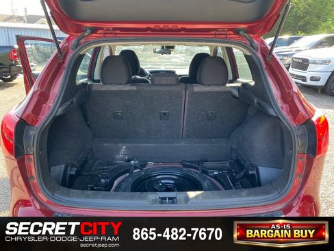 Used 2019 Nissan Rogue Sport SV w/ Technology Package FWD image 9