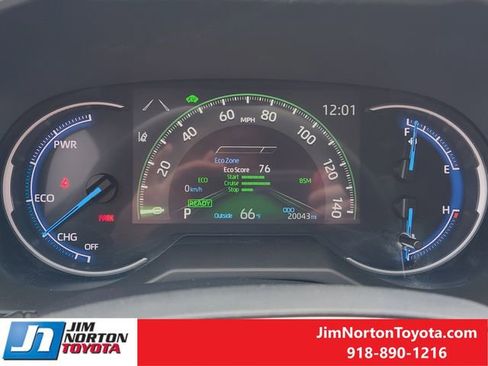 Used 2025 Toyota RAV4 XLE Premium AWD/4WD image 18