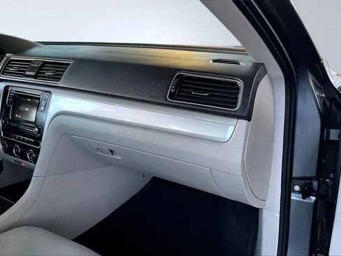 Used 2018 Volkswagen Passat 2.0T S w/ Driver Assistance Package image 23