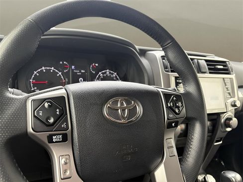 Used 2024 Toyota 4Runner SR5 image 10