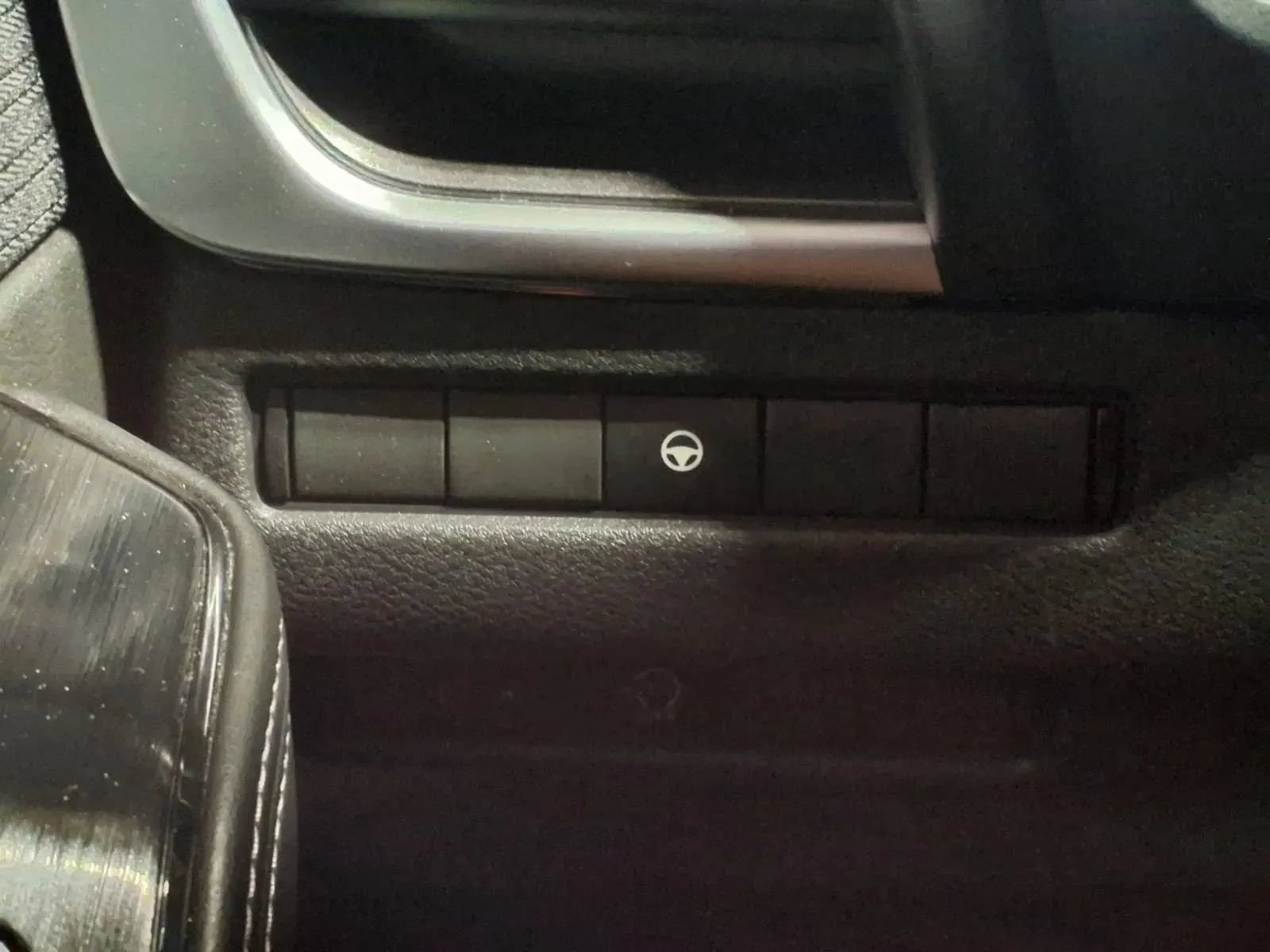 Used 2023 Nissan Rogue SV AWD/4WD image 26