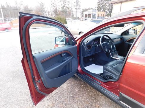 Used 2011 Volvo XC70 3.2 image 23