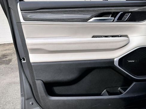 Used 2022 Jeep Wagoneer Series III image 27