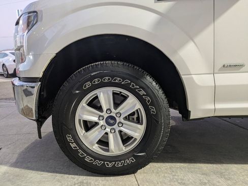Used 2017 Ford F150 XLT w/ Equipment Group 301A Mid AWD/4WD image 8